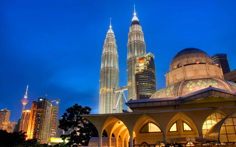 تور کوالالامپور + سنگاپور + بالی ۱۱ روزه با پرواز ایر عربیا