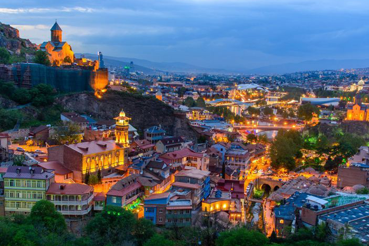 تور تفلیس ۸ روزه با پرواز وارش