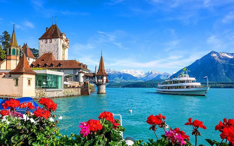 تور ترکیبی اسپانیا + پرتغال + هلند ۱۱ روز پرواز امارات