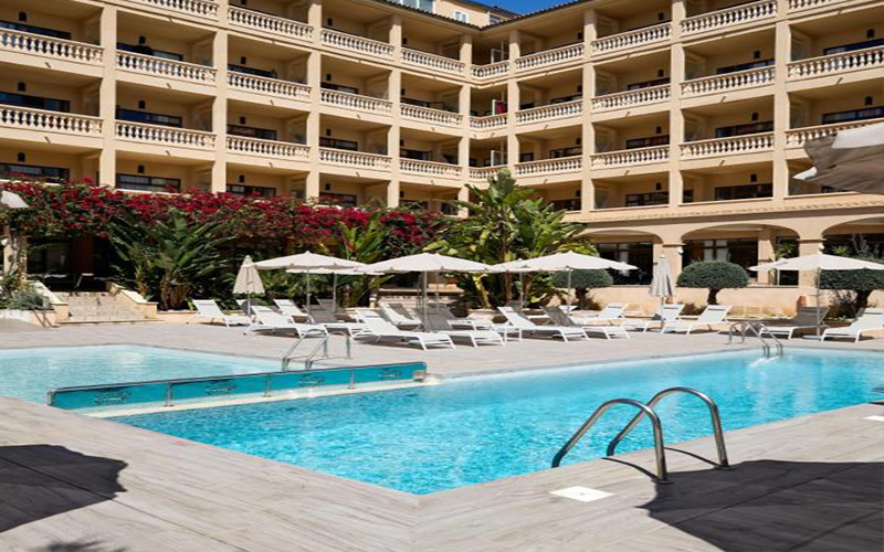 هتل کنتسرت نا تاگانسکوی