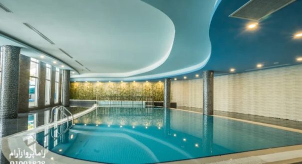 استخر-سرپوشیده